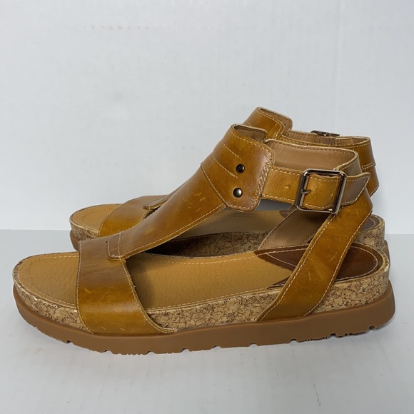 CAT Caterpillar brown leather  sandals - Picture 3 of 8